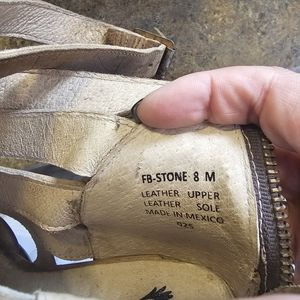 Freebird  Stone size 8